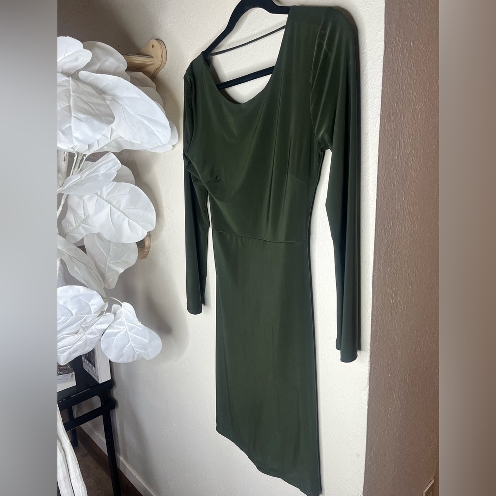 FASHION NOVA green open back Booty scrunch dress